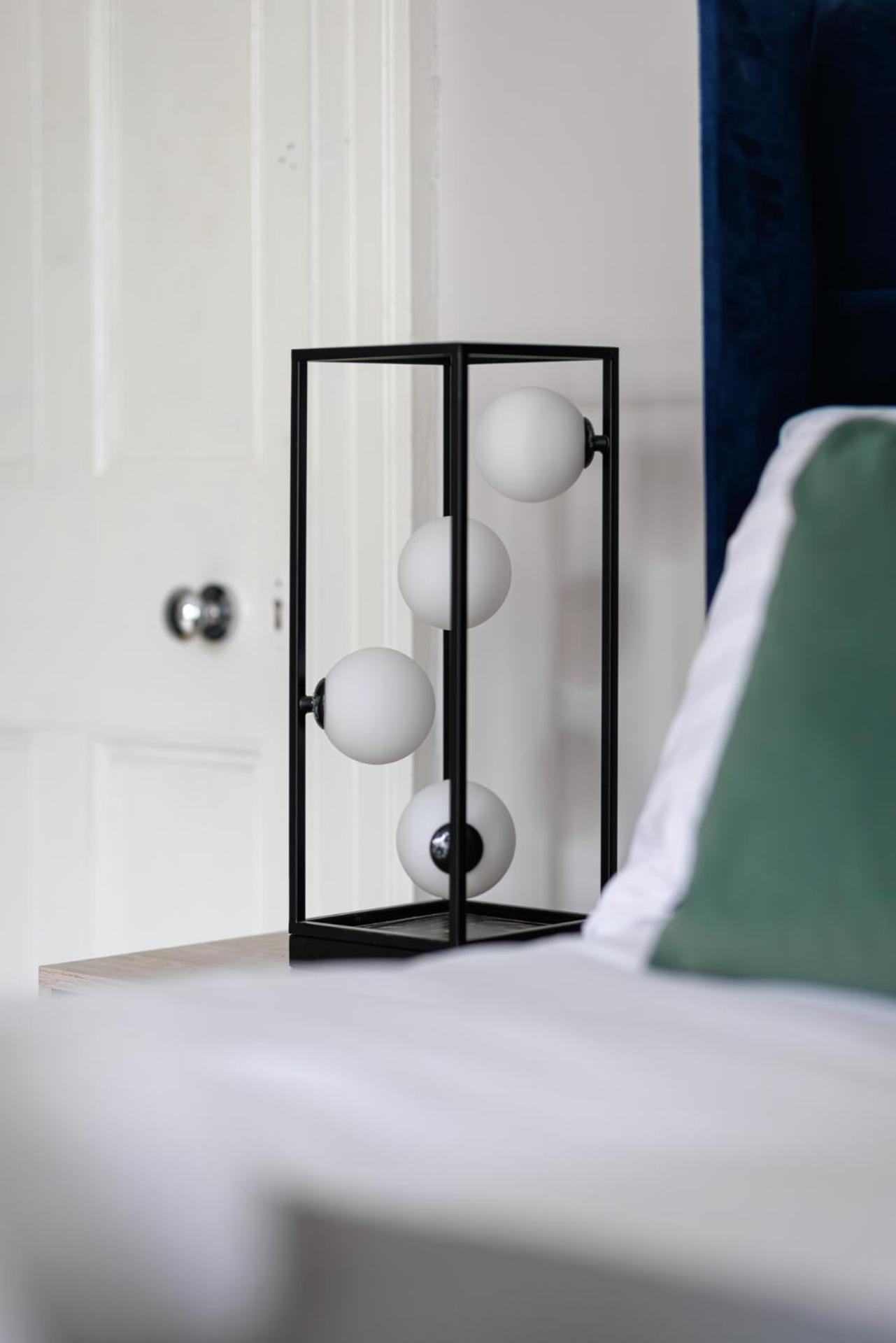 Holiday home Flatzy - Centre Mansion, Sleeps 20, 5 Baths Liverpool
